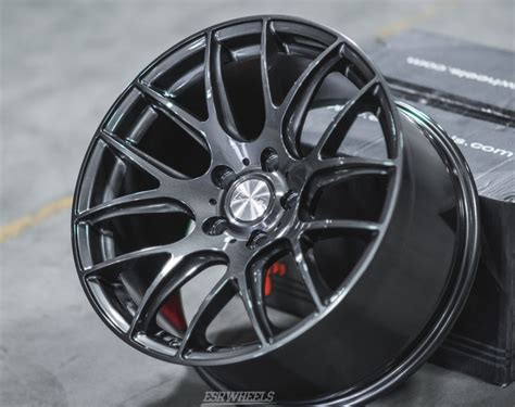 esr sr12 wheels are replica of what wheels